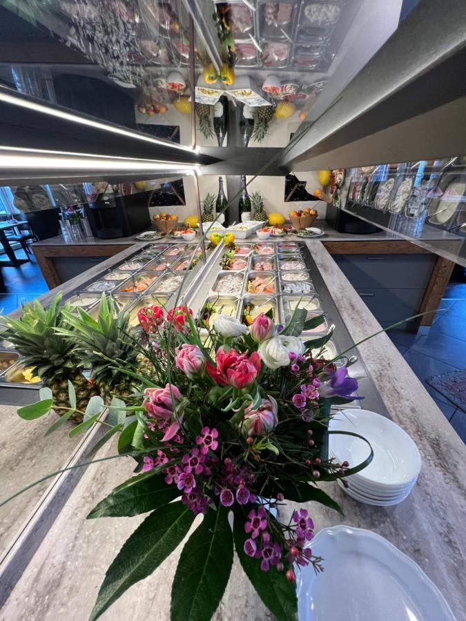 Hotel Ammerlaender Hof Вестерщеде Екстериор снимка