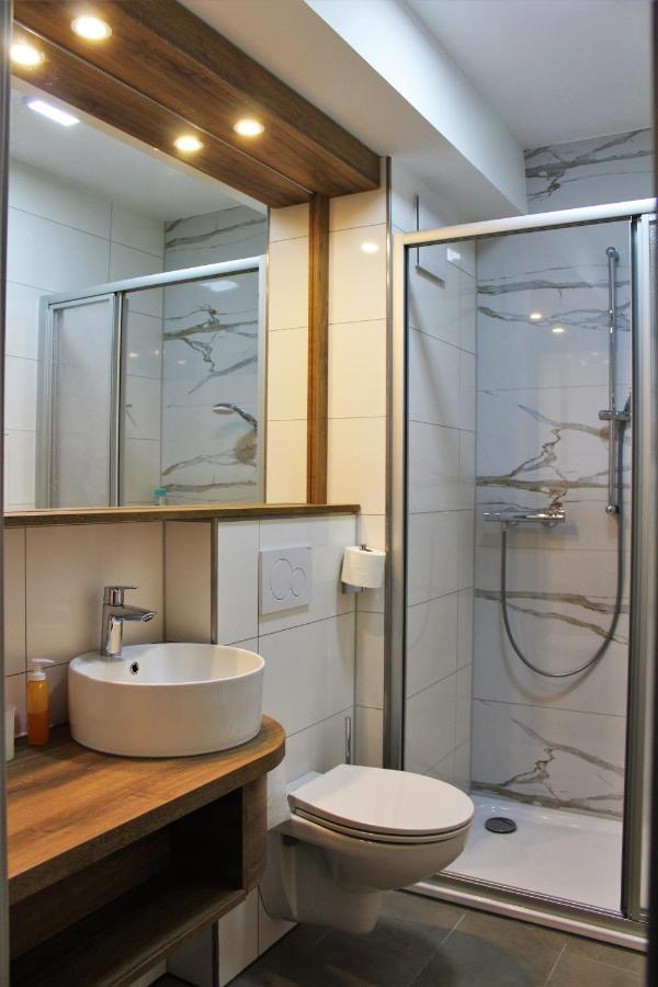 Hotel Ammerlaender Hof Вестерщеде Екстериор снимка